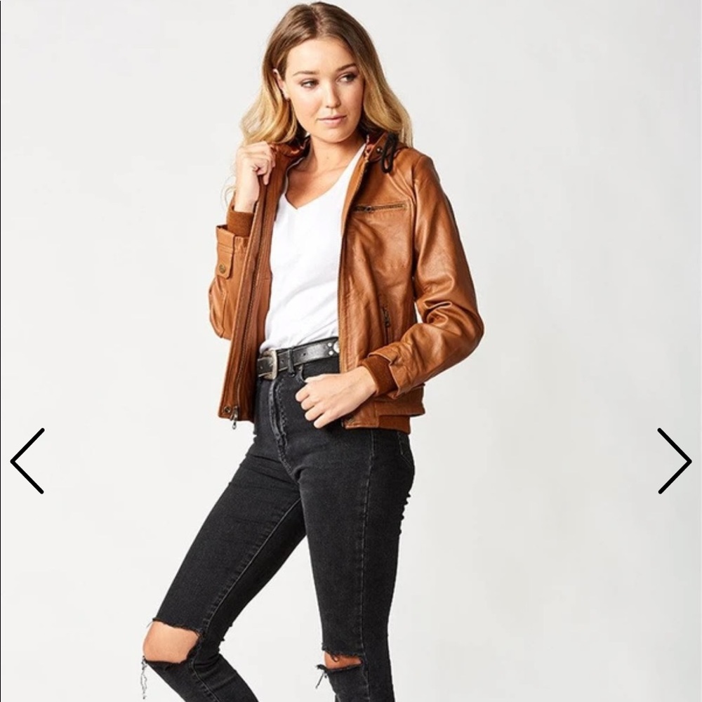 ✨🆕 Wanderers Travel Co St Mortiz Leather Jacket